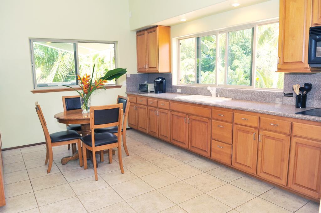 Aloha Aku Inn & Suites Kihei Quarto foto