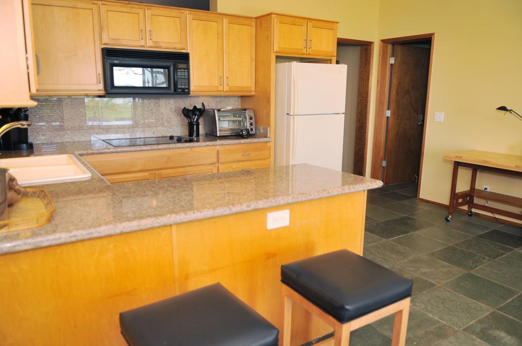 Aloha Aku Inn & Suites Kihei Quarto foto